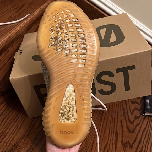 Yeezy Boost 350 V2 - Picture 5 of 5